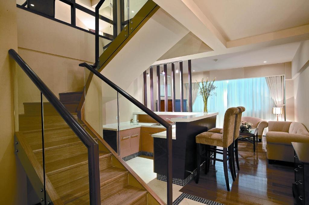 Hotel Starway Parkview South Station 2*